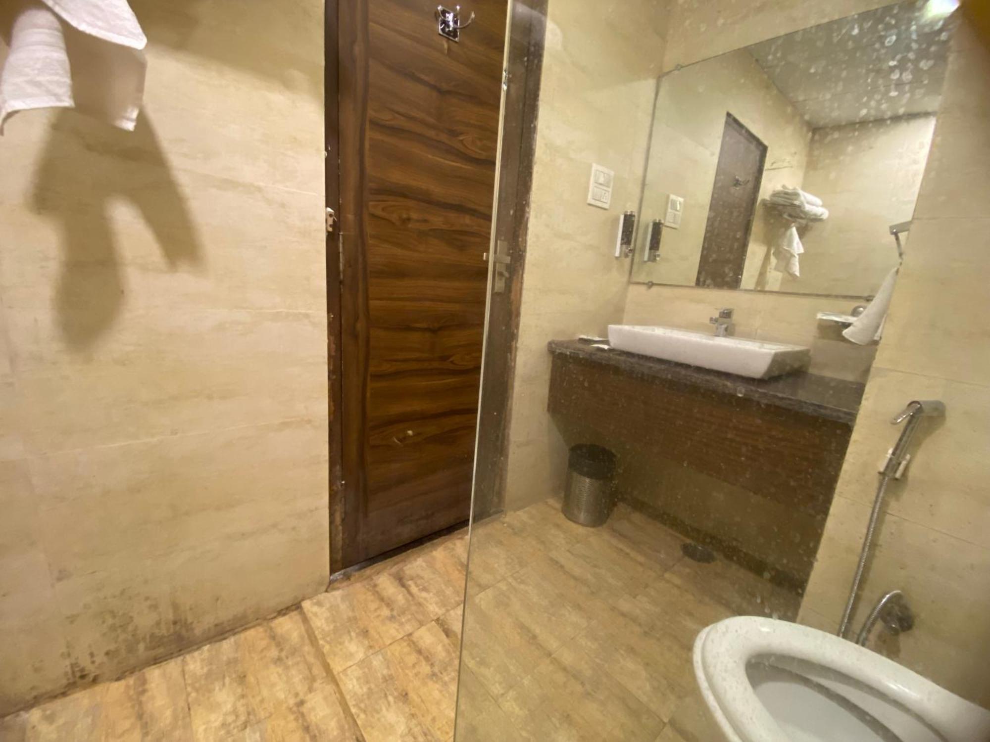 Mj Hills Rishikesh Hotel Ngoại thất bức ảnh